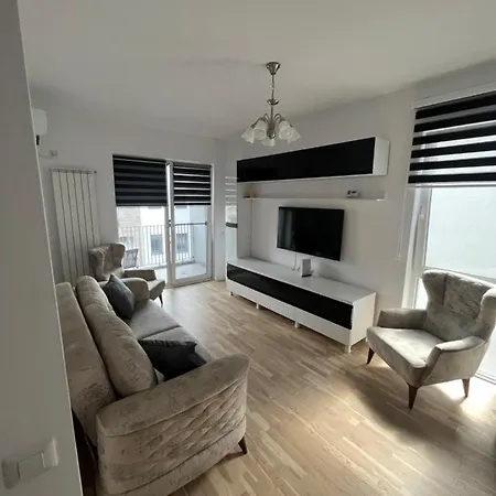 Apartment Eva - Bright With Balcony Near Veranda Mall Bucharest